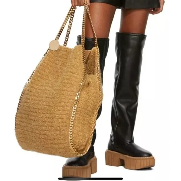 Stella McCartney Gold Chain Tan Shoulder Bag - Picture 3 of 16